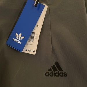 Men's Adidas athletic shorts L